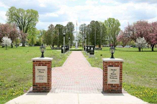 JANESVILLE MEDAL OF HONOR VETERANS WALKWAY ENTRANCE