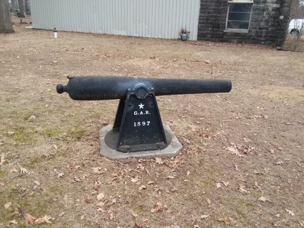 G.A.R. 1897 CIVIL WAR MEMORIAL CANNON