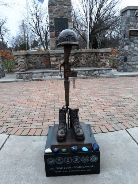 CLINTON ALL GAVE SOME-SOME GAVE ALL BATTLEFIELD CROSS MEMORIAL