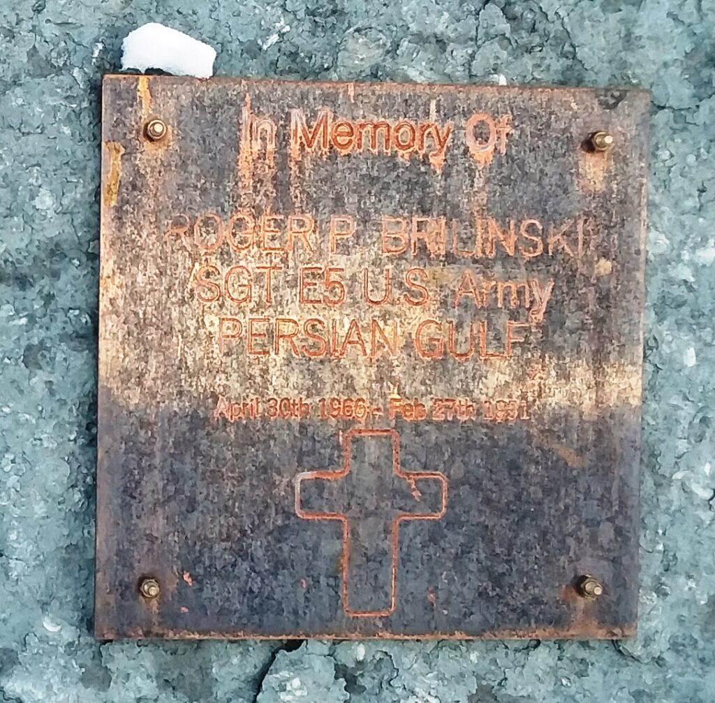 OSSINEKE WAR VETERANS MEMORIAL PLAQUE B