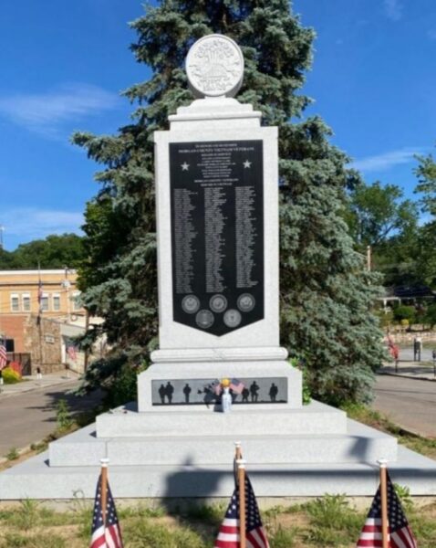 MORGAN COUNTY VIETNAM VETERANS MEMORIAL FRONT
