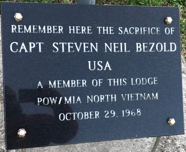 CAPT STEVEN NEIL BEZOLD POW/MIA WAR MEMORIAL PLAQUE