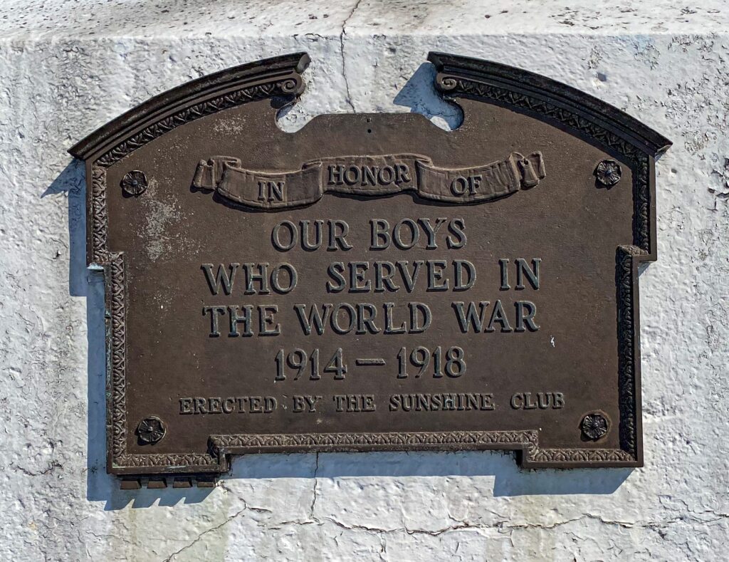 SUNSHINE CLUB WORLD WAR MEMORIAL FLAGPOLE PLAQUE
