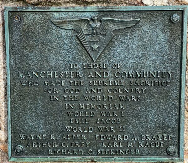MANCHESTER AND COMMUNITY WORLD WARS SUPREME SACRIFICE MEMORIAL PLAQUE