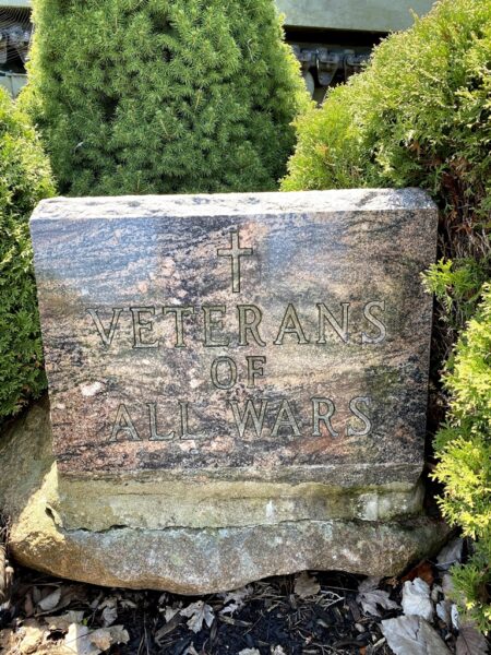 ESTRAL BEACH VETERANS OF ALL WARS MEMORIAL STONE