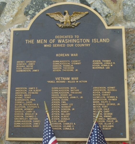 WASHINGTON ISLAND WAR MEMORIAL PLAQUE