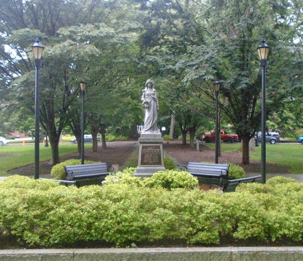 ALMA MATER STATUE MEMORIAL