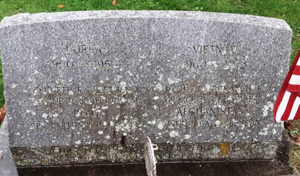 HELLERTOWN VETERANS OF ALL WARS MEMORIAL STONE E