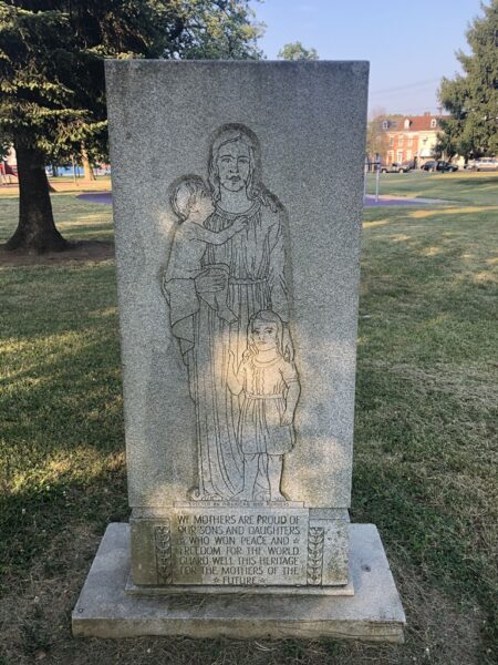 AMERICAN WAR MOTHERS MEMORIAL
