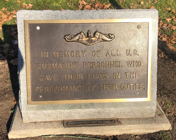 READING SUBMARINE ULTIMATE SACRIFICE MEMORIAL