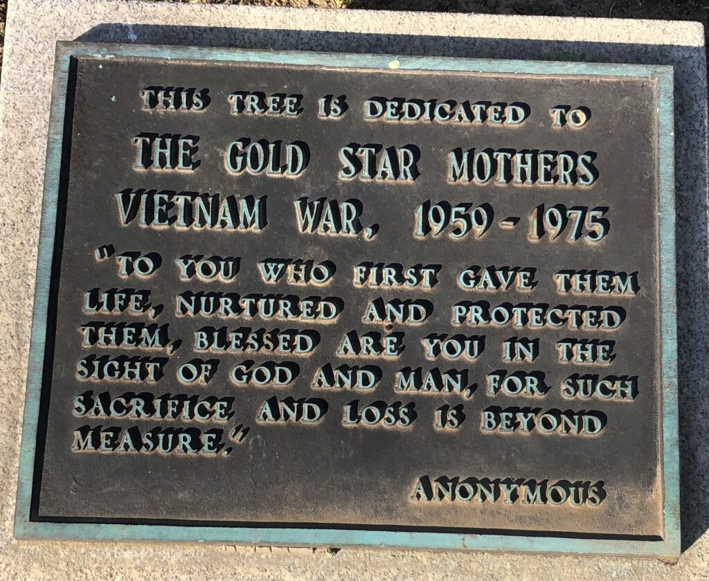 THE GOLD STAR MOTHERS VIETNAM WAR MEMORIAL TREE PLAQUE