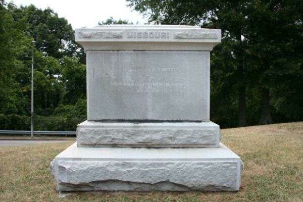 MISSOURI WAR MEMORIAL AT MISSIONARY RIDGE I