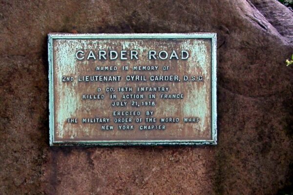 CARDER ROAD WAR MEMORIAL PLAQUE