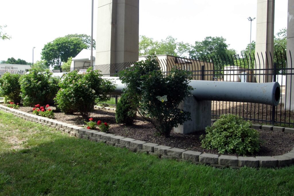 12-INCH NAVAL GUN, MARK V, MODE 8 MEMORIAL