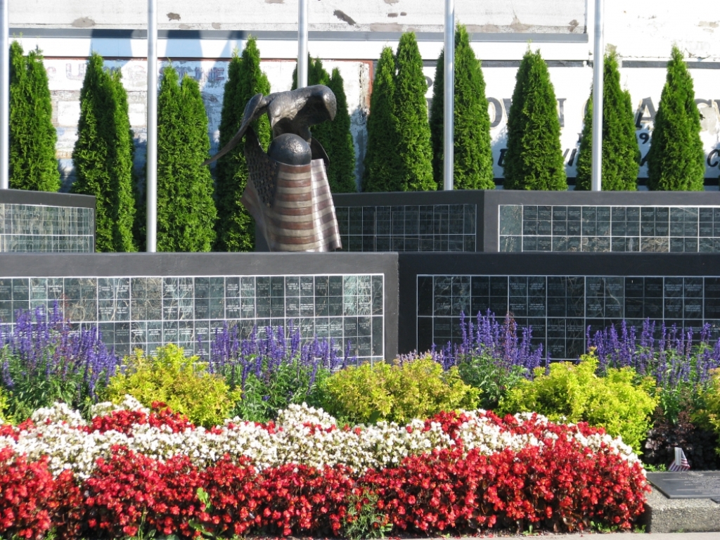 RENTON VETERANS MEMORIAL SECTION D