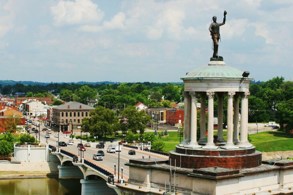 SOLDIERS SAILORS AND PIONEERS MONUME NT