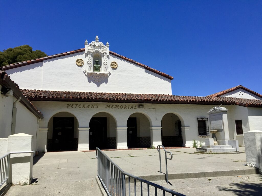 ALBANY VETERANS’ MEMORIAL BUILDING