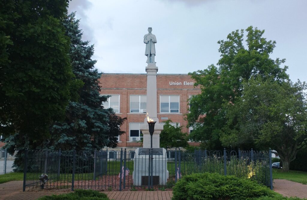CHAS B. MITCHELL POST NO 84 G.A.R. CIVIL WAR MEMORIAL