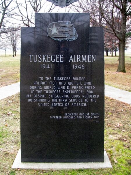 TUSKEGEE AIRMEN 1941 1946 WAR MEMORIAL