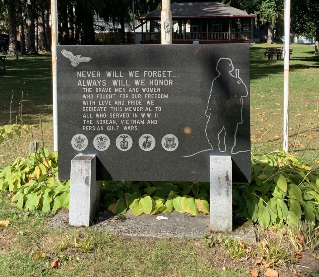 DOLGEVILLE WAR VETERANS MEMORIAL