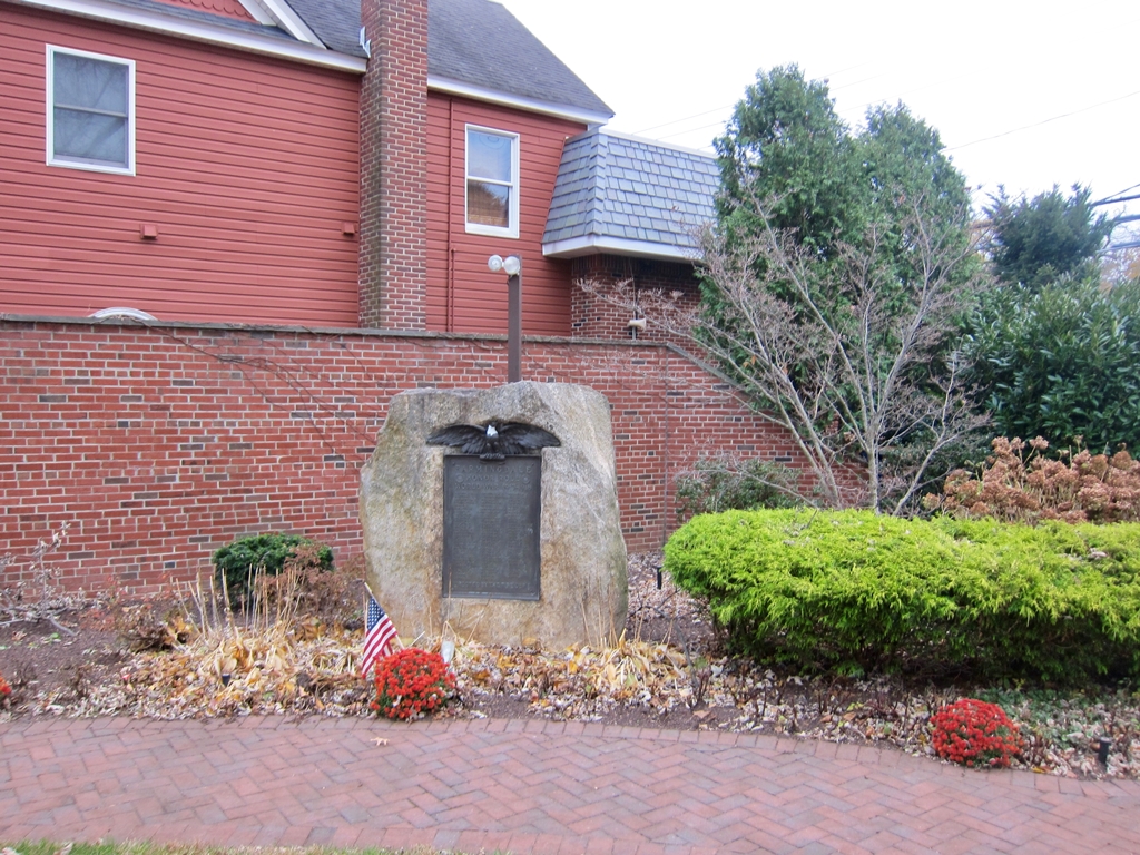 FARMINGDALE HONOR ROLL WORLD WAR MEMORIAL