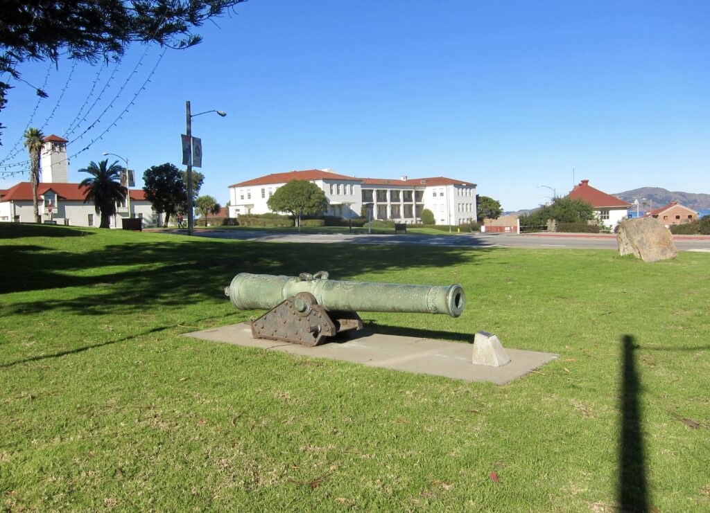 FRENCH 24 POUNDER WAR MEMORIAL CANNON