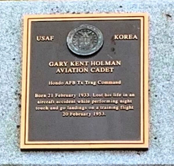 GARY KENT HOLMAN WAR MEMORIAL PLAQUE