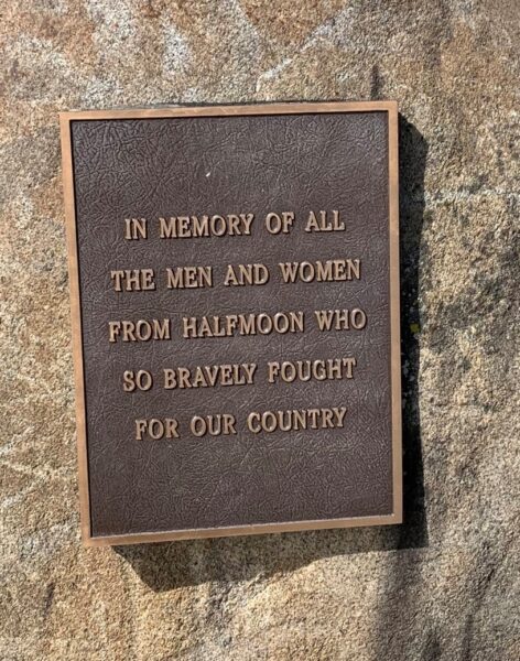 HALFMOON WAR VETERANS MEMORIAL PLAQUE