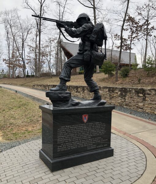 5TH MARINE DIVISION TRIBUTE TO THE SPEARHEAD WAR MEMORIAL