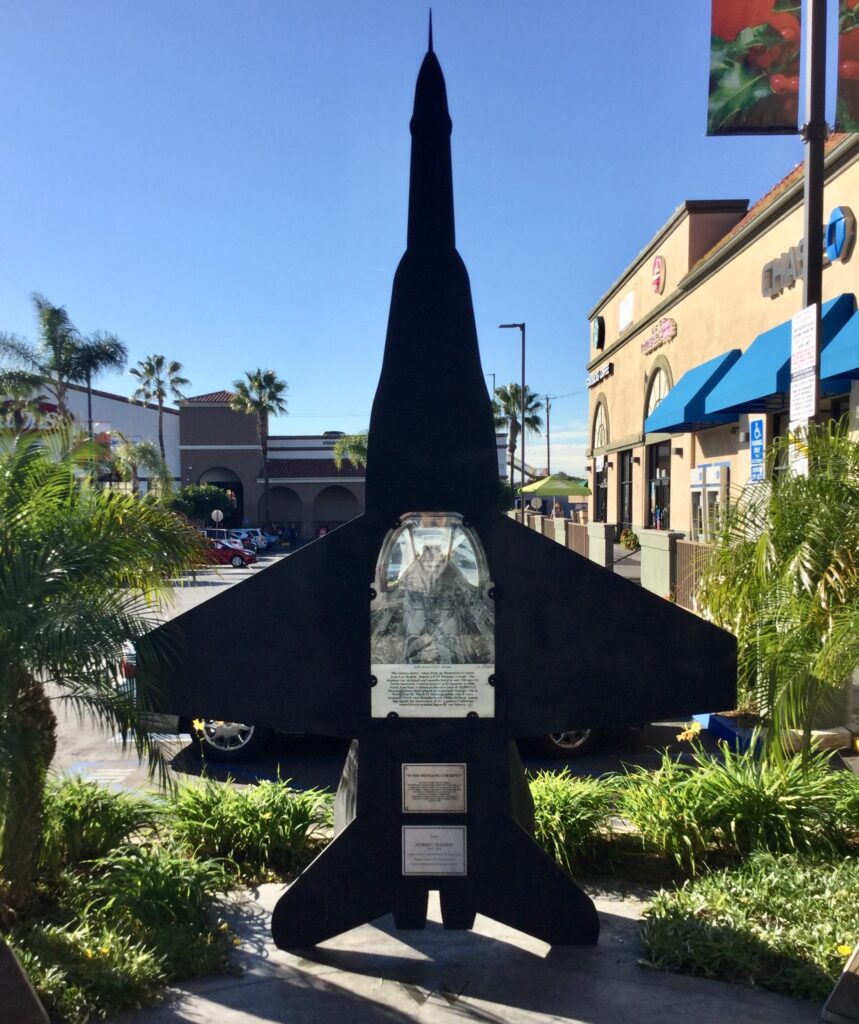 NORTH AMERICAN P-51D MUSTANG WAR MEMORIAL