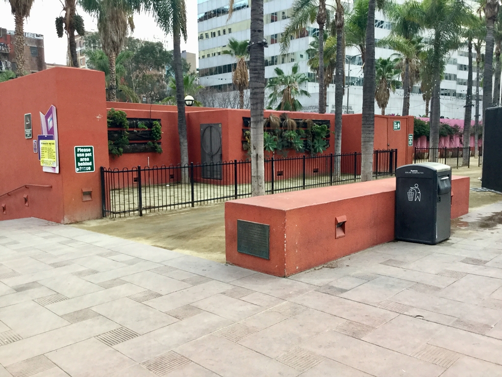 PERSHING SQUARE WAR MEMORIAL