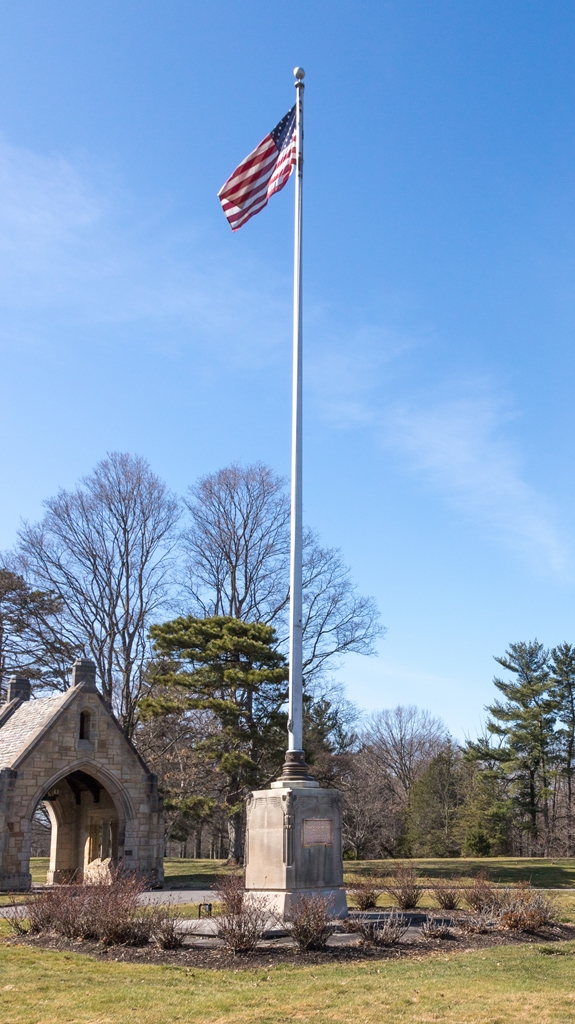 THE ROAD OF REMEMBRANCE MONUMENT FLAGPOLE