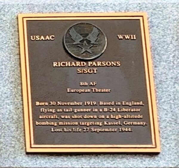 RICHARD PARSONS WAR MEMORIAL PLAQUE