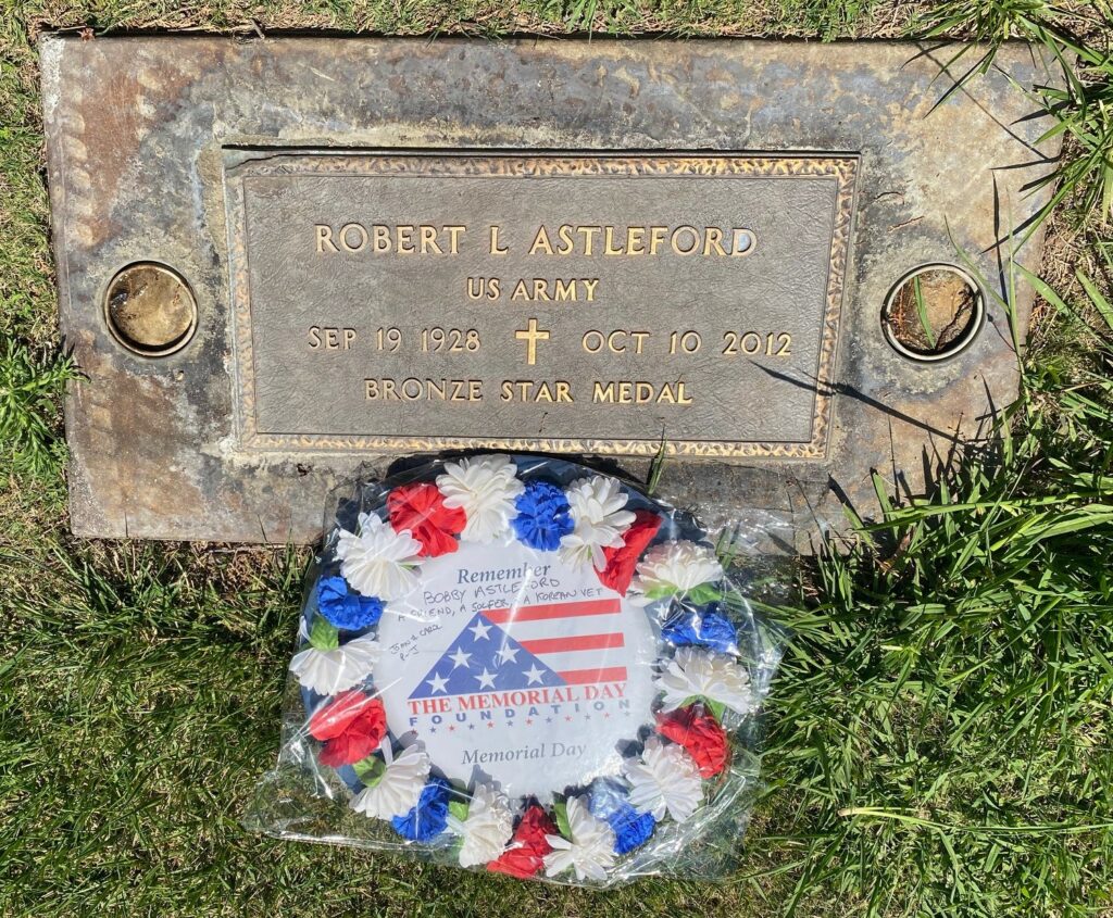 ROBERT L ASTLEFORD WAR MEMORIAL CEMETERY STONE