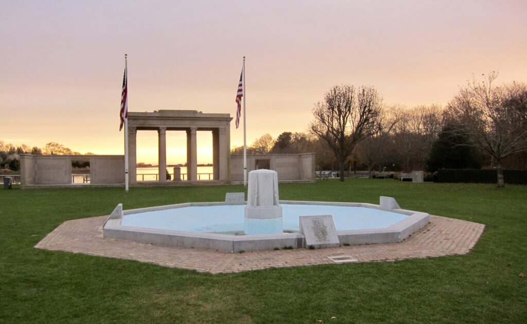 SOUTHAMPTON WORLD WAR II AND KOREAN WAR VETERANS MEMORIAL