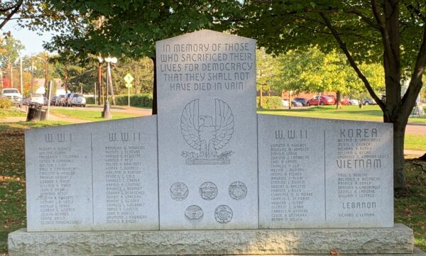 ST. ALBANS WAR VETERANS MEMORIAL