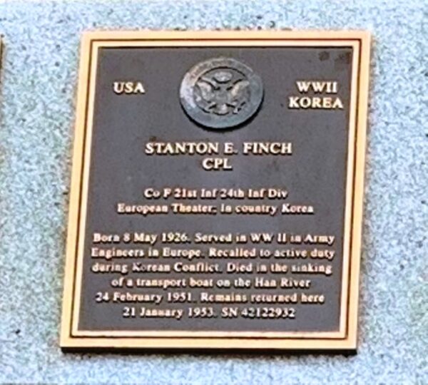 STANTON E. FINCH WAR MEMORIAL PLAQUE