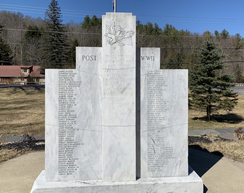 TOWN OF LEXINGTON WORLD WAR I AND WORLD WAR II MEMORIAL BACK