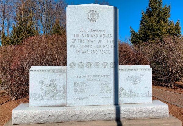 TOWN OF LLOYD VETERANS MEMORIAL
