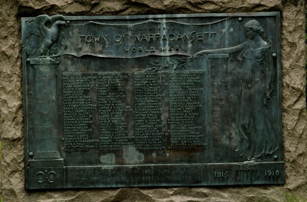 TOWN OF NARRAGANSETT WORLD WAR HONOR ROLL MEMORIAL PLAQUE