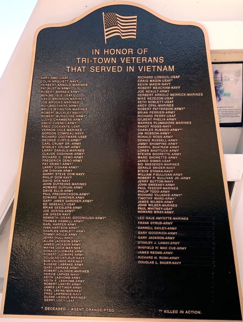 TRI-TOWN VIETNAM VETERANS MEMORIAL PLAQUE