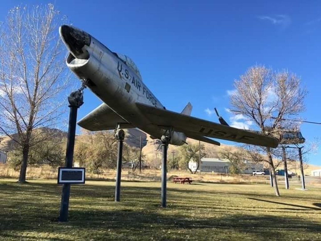 WINNEMUCCA F-86D SABRE TAIL #30568 MEMORIAL