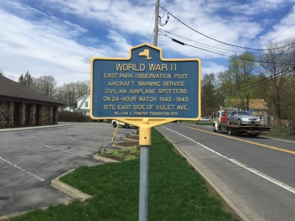 WORLD WAR II MEMORIAL MARKER OF HYDE PARK
