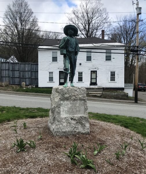 THE SCHOOL BOY OF 1850 WAR MEMORIAL