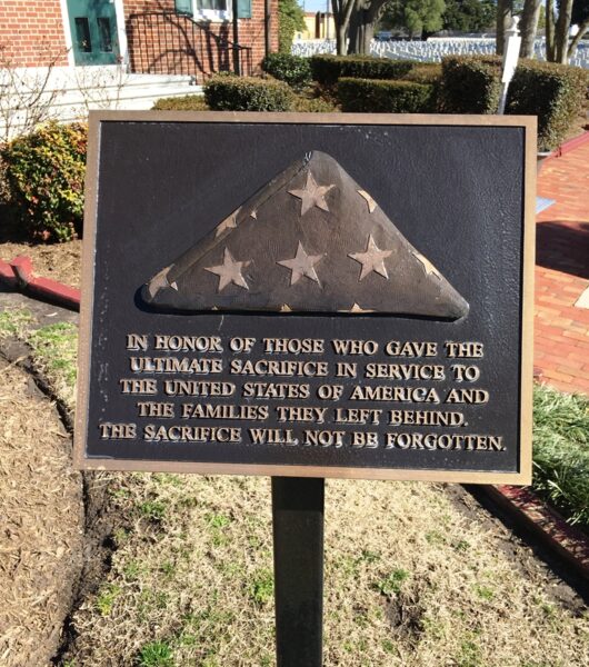 HAMPTON NATIONAL CEMETERY ULTIMATE SACRIFICE MEMORIAL