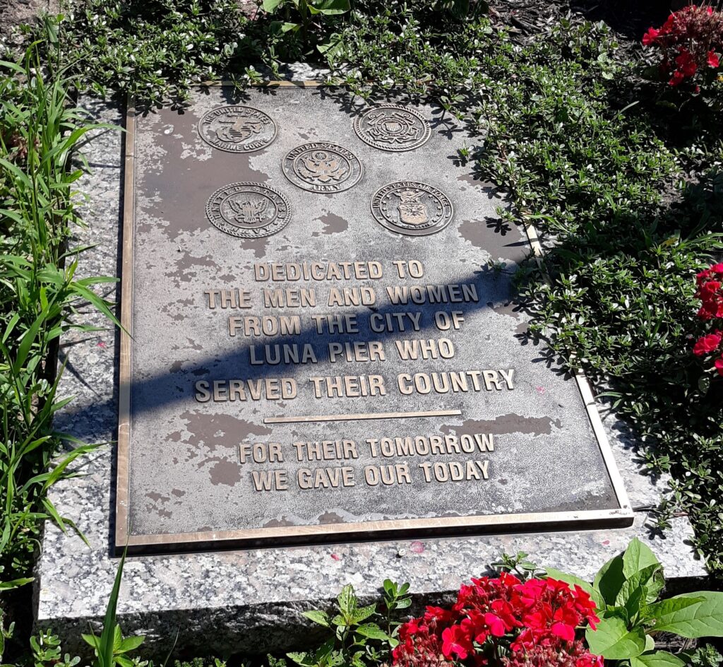 LUNA PIER VETERANS MEMORIAL PLAQUE