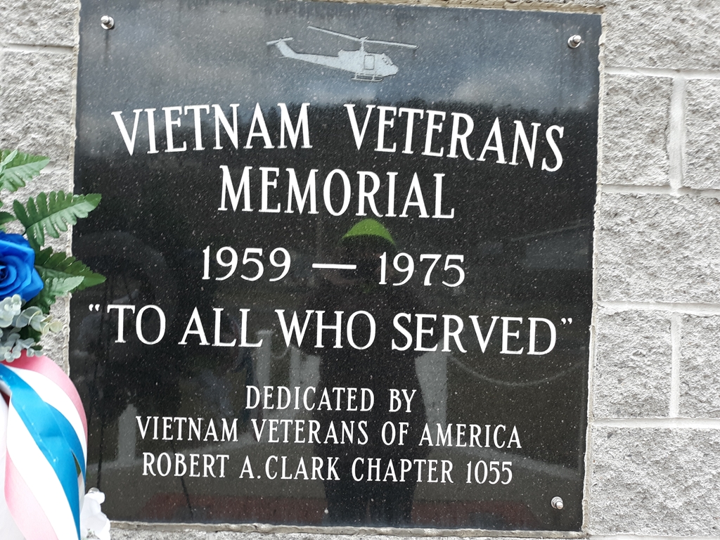 VIETNAM VETERANS OF AMERICA CHAPTER 1055 MEMORIAL PLAQUE