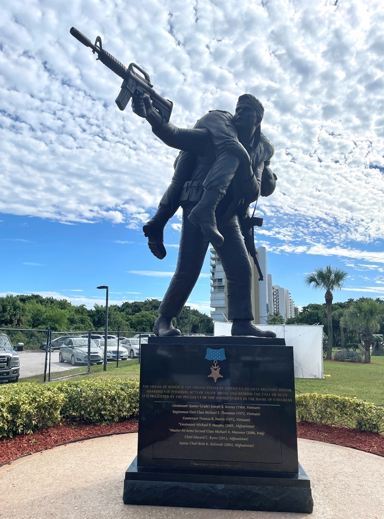 NAVY SEAL MEDAL OF HONOR WAR MEMORIAL