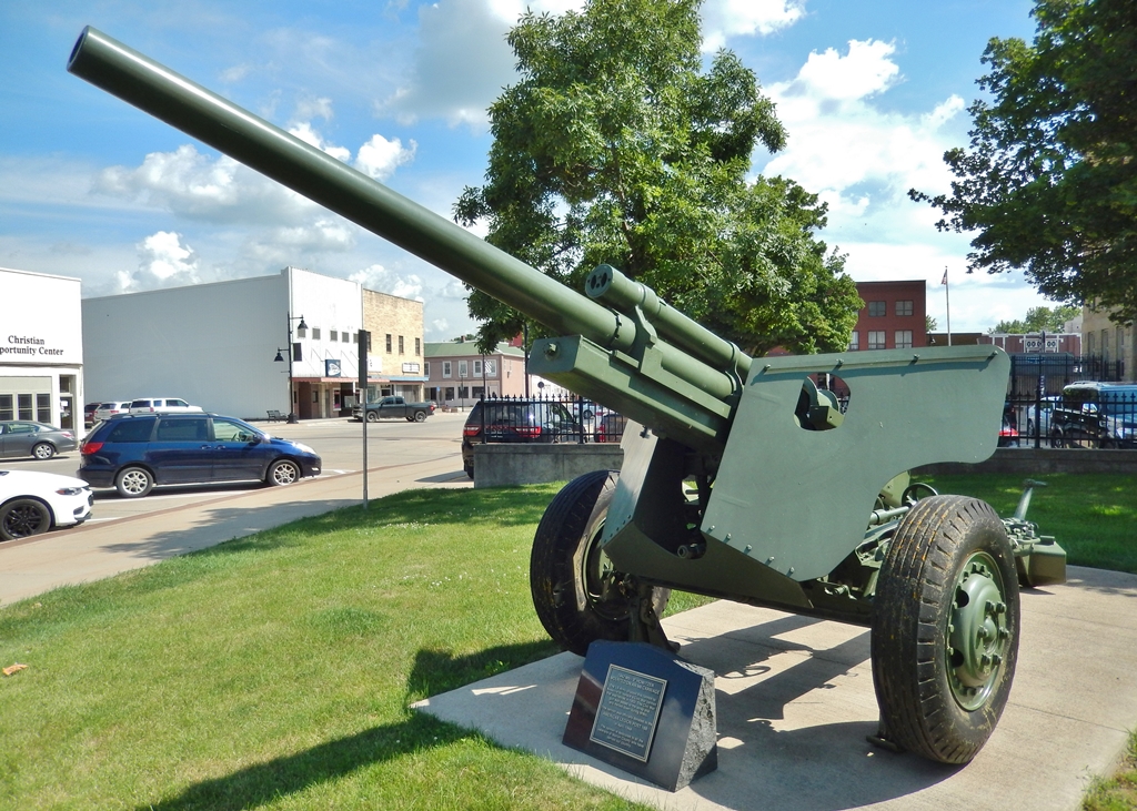 1942 M5-3″ HOWITZER MOUNTED ON AN M6 CARRIAGE MEMORIAL