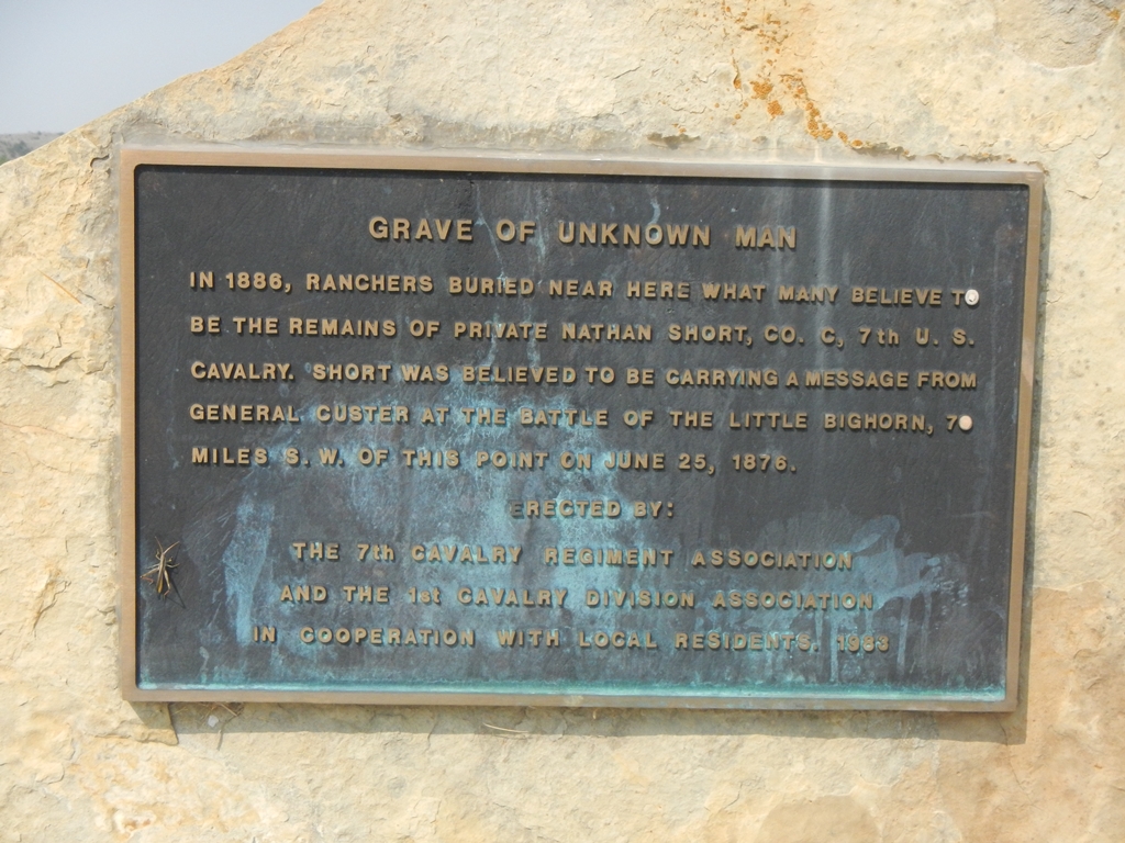 GRAVE OF UNKNOWN  MAN MEMORIAL